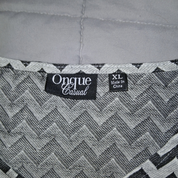 Chevron Patterned Women's Top - Picture 2 of 2